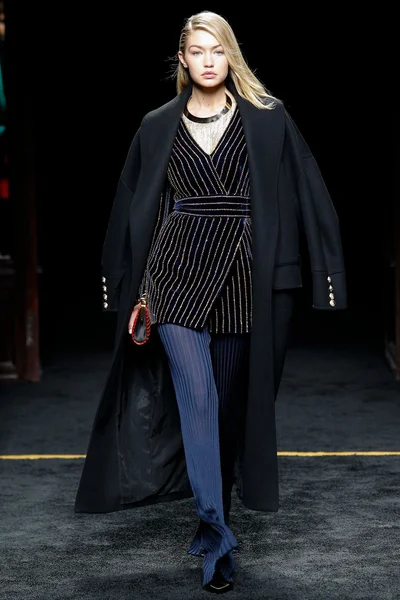 Look 35